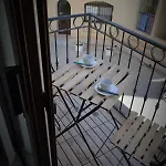 Orchid Court Apartment. * Għajnsielem