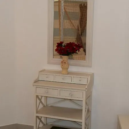 Apartment Orchid Court Apartment. Ghajnsielem