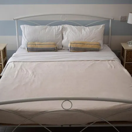 Orchid Court Apartment. Apartment