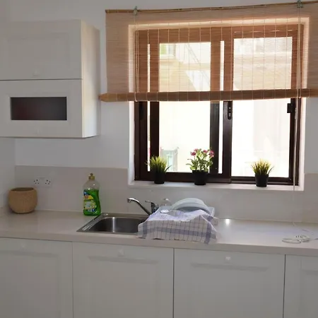 Orchid Court Apartment. Appartement