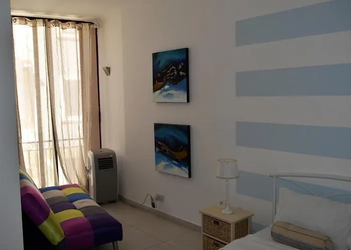 Orchid Court Apartment. Διαμέρισμα *